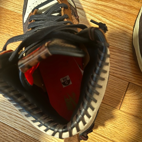 NIKE DUNKS BODEGA - Picture 4 of 6